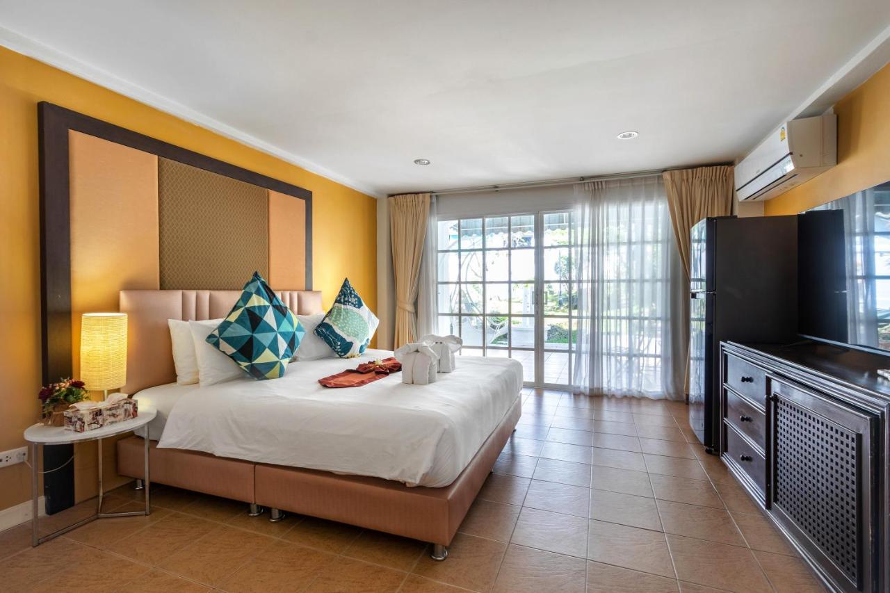 Villa Atchara Patong Exterior foto